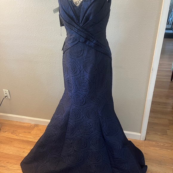 Terani NWT Couture Midnight Navy Blue Maxi Ball Gown Dress Size 8 - Picture 2 of 14